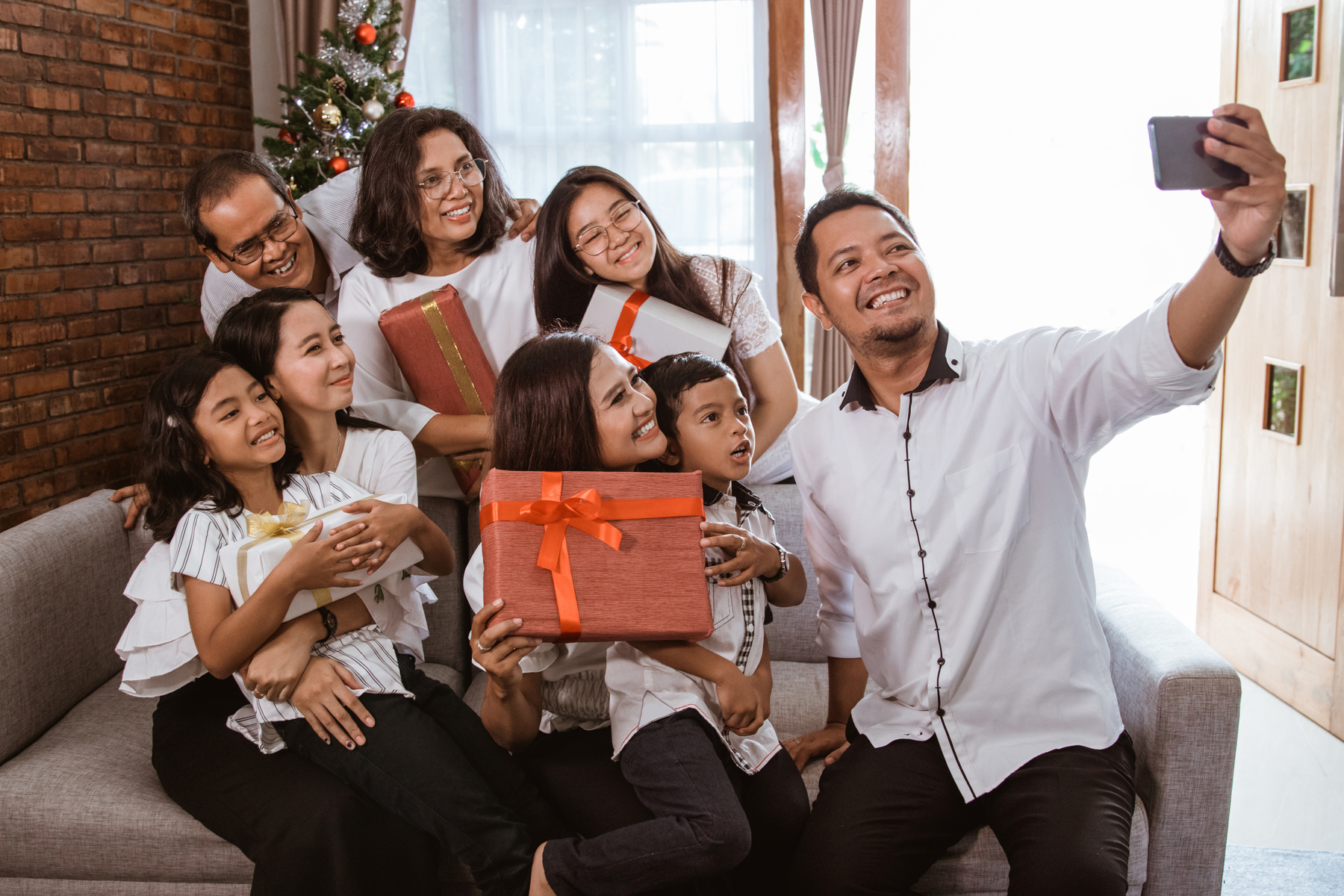 Big Family Selfie on Christmas Day